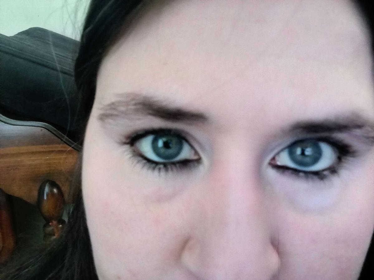 Item: 2 Counts, Black