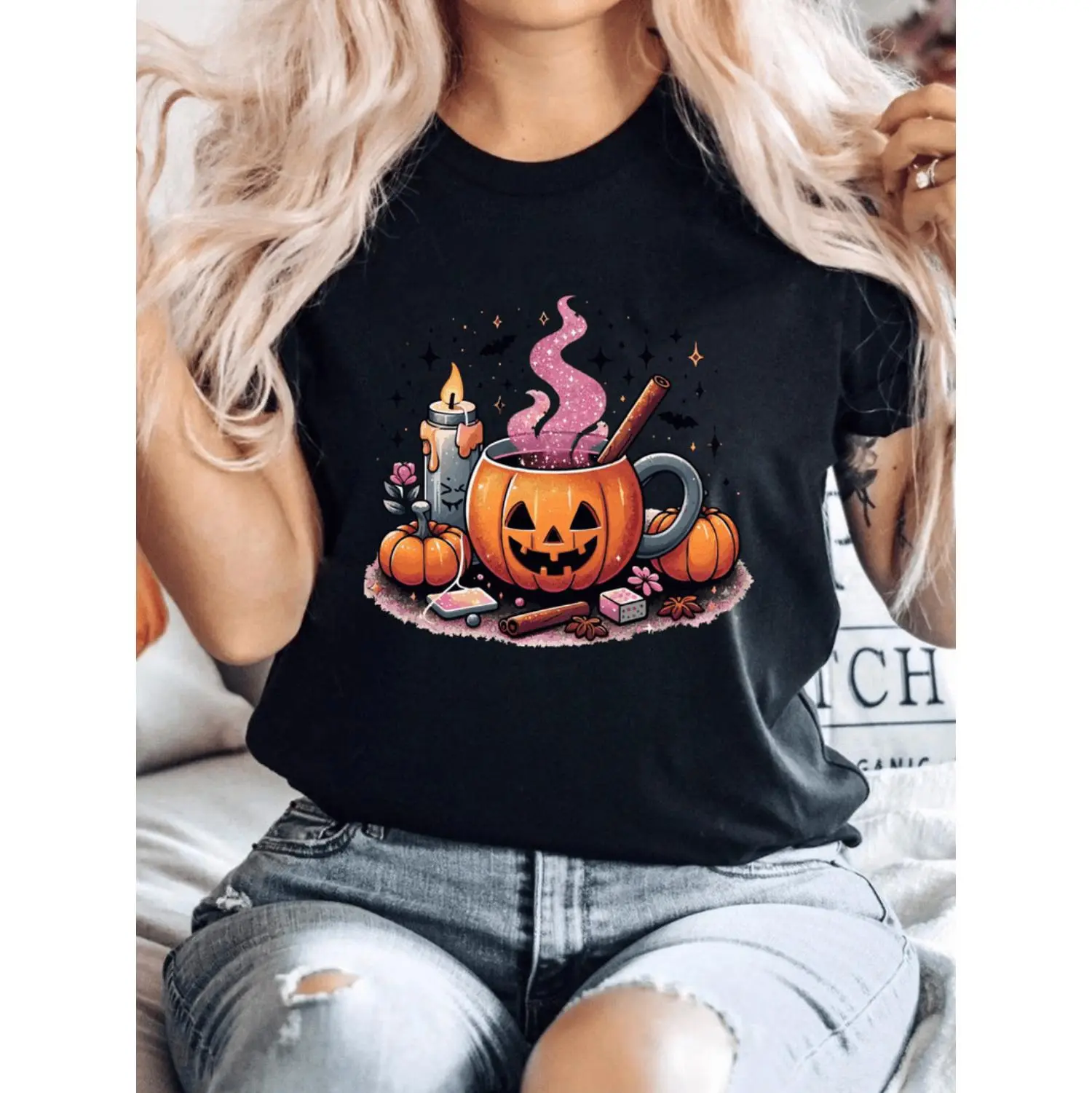 Halloween-Themed T-Shirt Featuring a Skeleton And Pumpkin Design, Perfect for Casual Wear in Spring And Summer, Designed for Women.