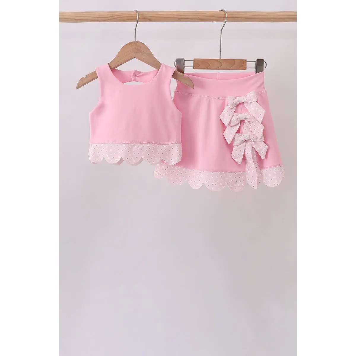 Pink scalloped active skorts set