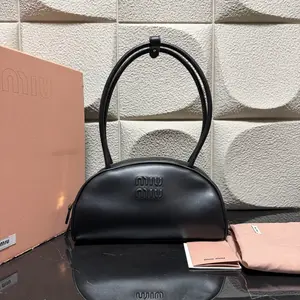 Pre-owned miu miu Leather Shoulder Bags MiuMiu 9.06'' R3649 Shoulder Bag C17163579608 0617 T3 Mia