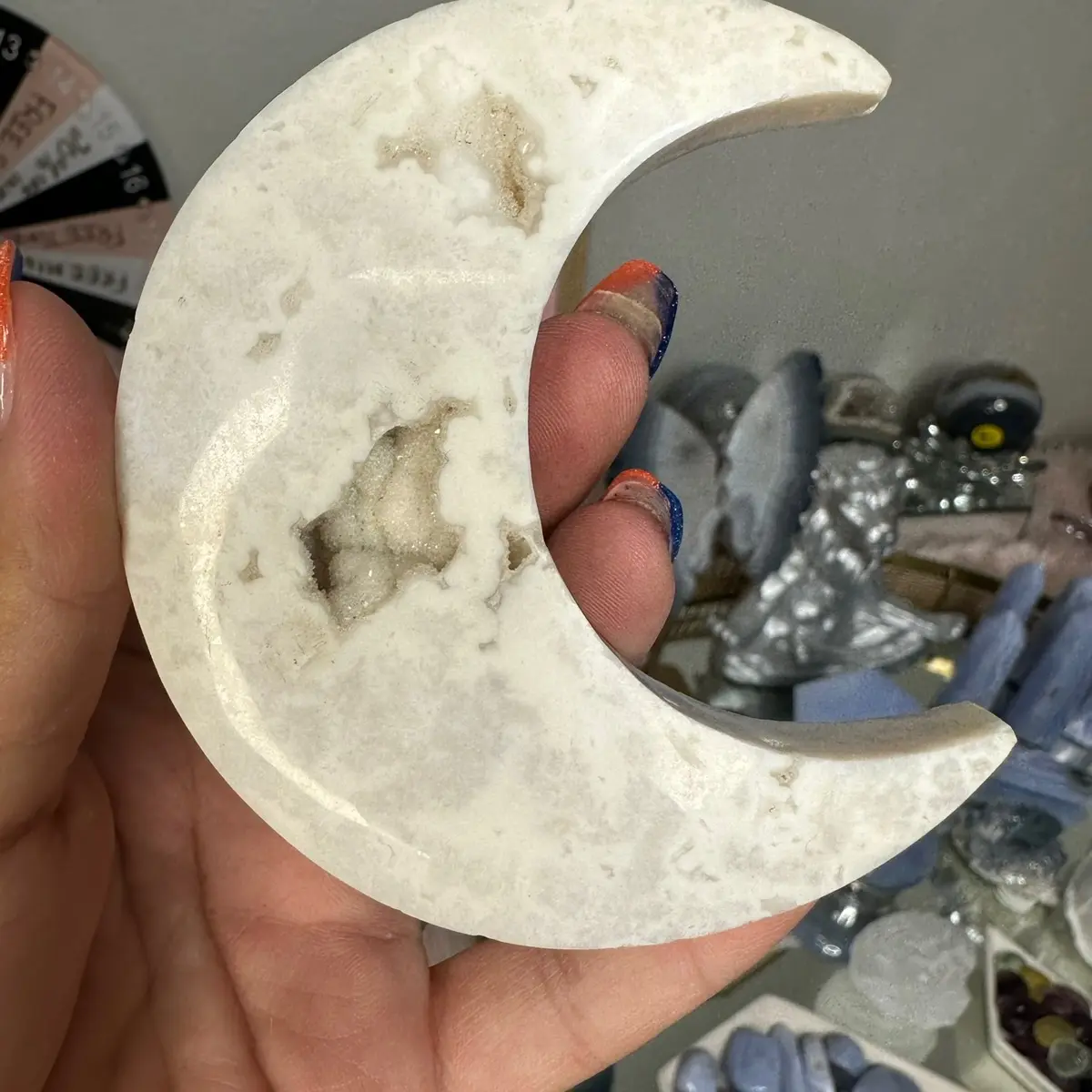 Druzy white agate moon with stand