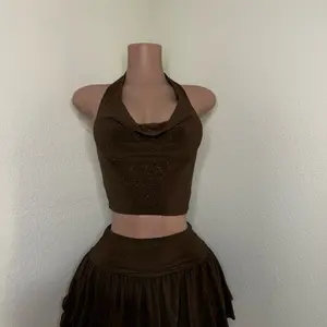 Brown Halter Neck Crop Top with Glitter Accents for Women's Fashion