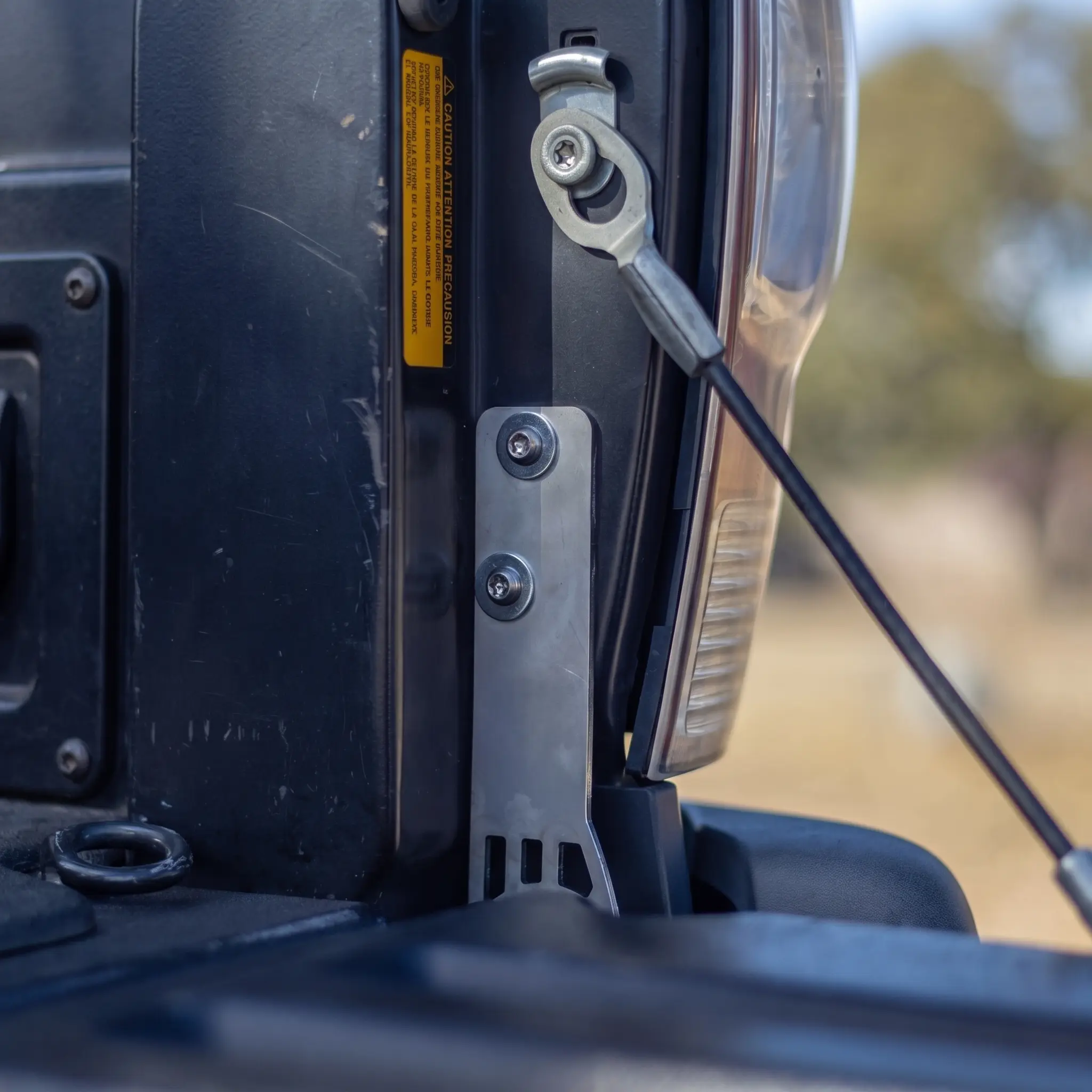 Tailgate Security Theft Protection Coat, Automotive Rear Rack Accessory for 2005-2015 Toyota Tacoma
