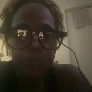 HIRO Smart AI Camera Glasses with 8MP Resolution  Convenient Button Touch Adjustment for Travel Outdoor Adventures Hands-Free Photography 160+Languages Real-Time Translation Bluetooth Wireless Wearable Video Recording  gift Multifunctional Audio Sunglasse