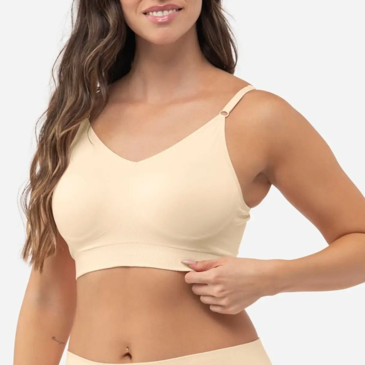 Underoutfit Women's Full Coverage Comfort Bra, Wire-free V-Neck Top with Smoothing Sides & Adjustable Straps, Feminine, Flat, Minimalist