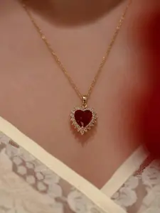 Women's Elegant Heart-Shaped Ruby Pendant Necklace, Love Necklace, Fashionable Daily Wear Jewelry Gift for Girlfriend, Stainless Steel Rhinestone Design