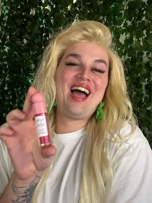 Strawbaby Lip Oil, Hydrating Gloss for Daily Care Lipgloss Lipstick Makeup Glossy Cosmetic Moisturize Moisturizer Hydrate Moisture