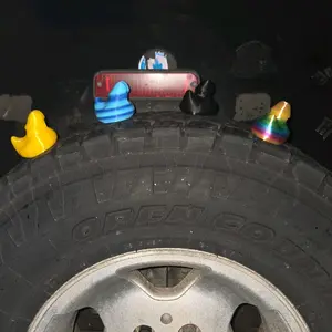 Funny Duck Jeep Gag Set (4-Piece) - Decor Ornaments, Funny Gifts, Practical Joke  Measurements for 1 duck 2x2x2