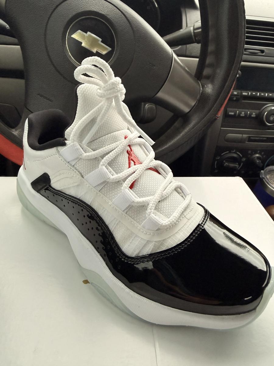 Item: 6, White/University Red/Black