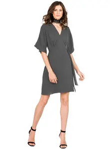 STANDARDS & PRACTICES WOMEN'S SMOKE GREY V-NECK KIMONO WRAP MINI DRESS