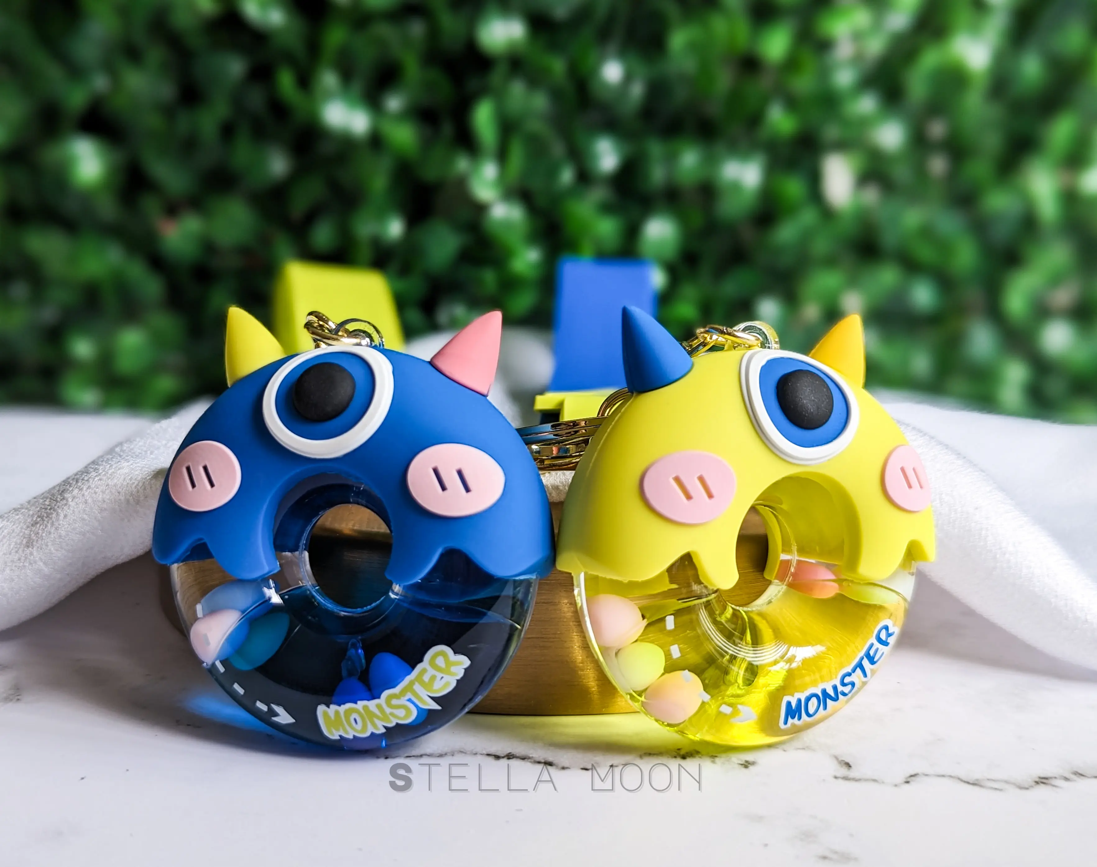 Monster Keychain, Blue Liquid Key Chain Ring, Green Shaker Accessory, Cyclop Glitter Flower Fidget Bag Charm, Anxiety Toy, Stress Relief cute keychain