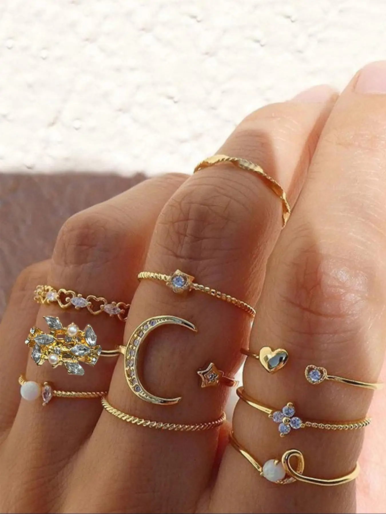 Summer Women's Heart Decor Stackable Rings for Women, 10pcs Minimalist Elegant Rhinestone Inlaid Moon & Star & Heart & Leaf Design Cuff Ring for Gift