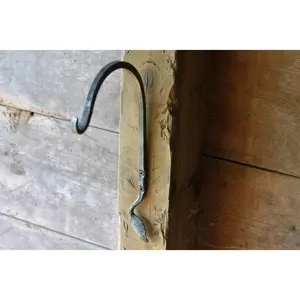 Indoor/Outdoor Plant Hanger - Leaf Design