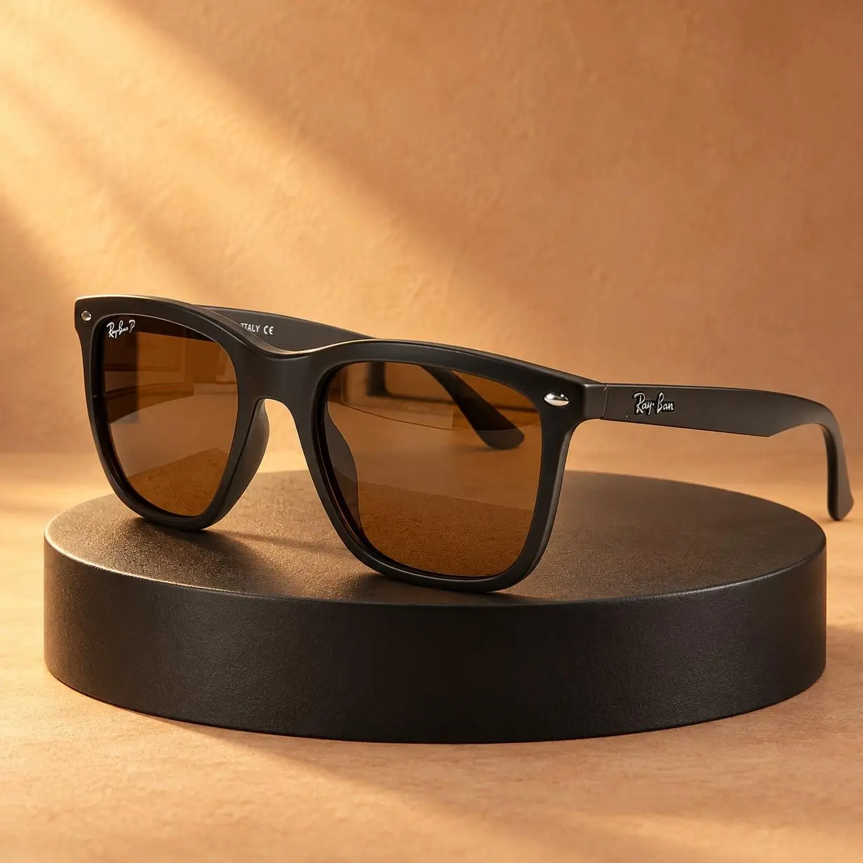 Ray-Ban Casual Sunglasses – Clean and Timeless Look