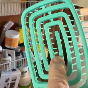 Product Review of UNbrush OG Detangling Hair Brush by FHI HEAT from D**h L**n