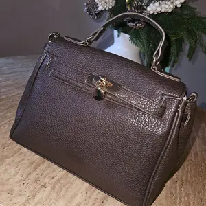 Hot Chocolate Tote with Lock Closure