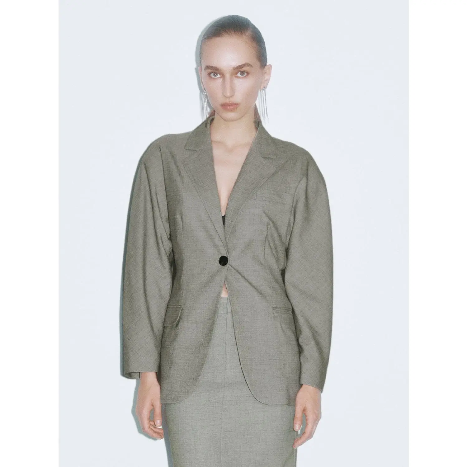 URBAN REVIVO 2026 Spring Lady's Chic Fitted Long-Sleeve Minimalist Elegant Notched Lapel Polyester-Linen Button-Up Suit Blazer, Office OOTD 9-5 Ready-to-Wear Premium Fabric Outerwear UWG140147, Piece, Do Not Bleach, Xl, Clothes, Office Wear, Jacket