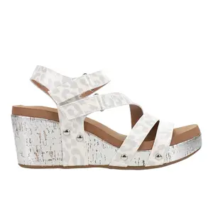 Corkys Womens Giggle Leopard Studded Slingback Casual Sandals Casual Mid Heel 2-3" - White