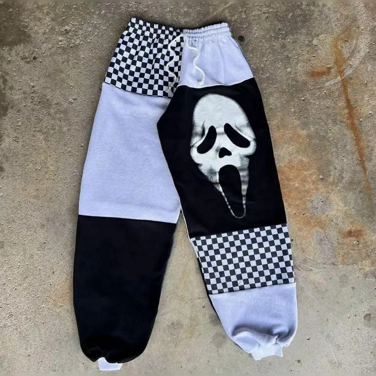 Pennywise lT Clown Halloween Sweatpants, Horror Jogger Pants, Scary Movie Streetwear Pants, Fall Winter Pants, For Men & Women, Gift For Horror Movie Fans