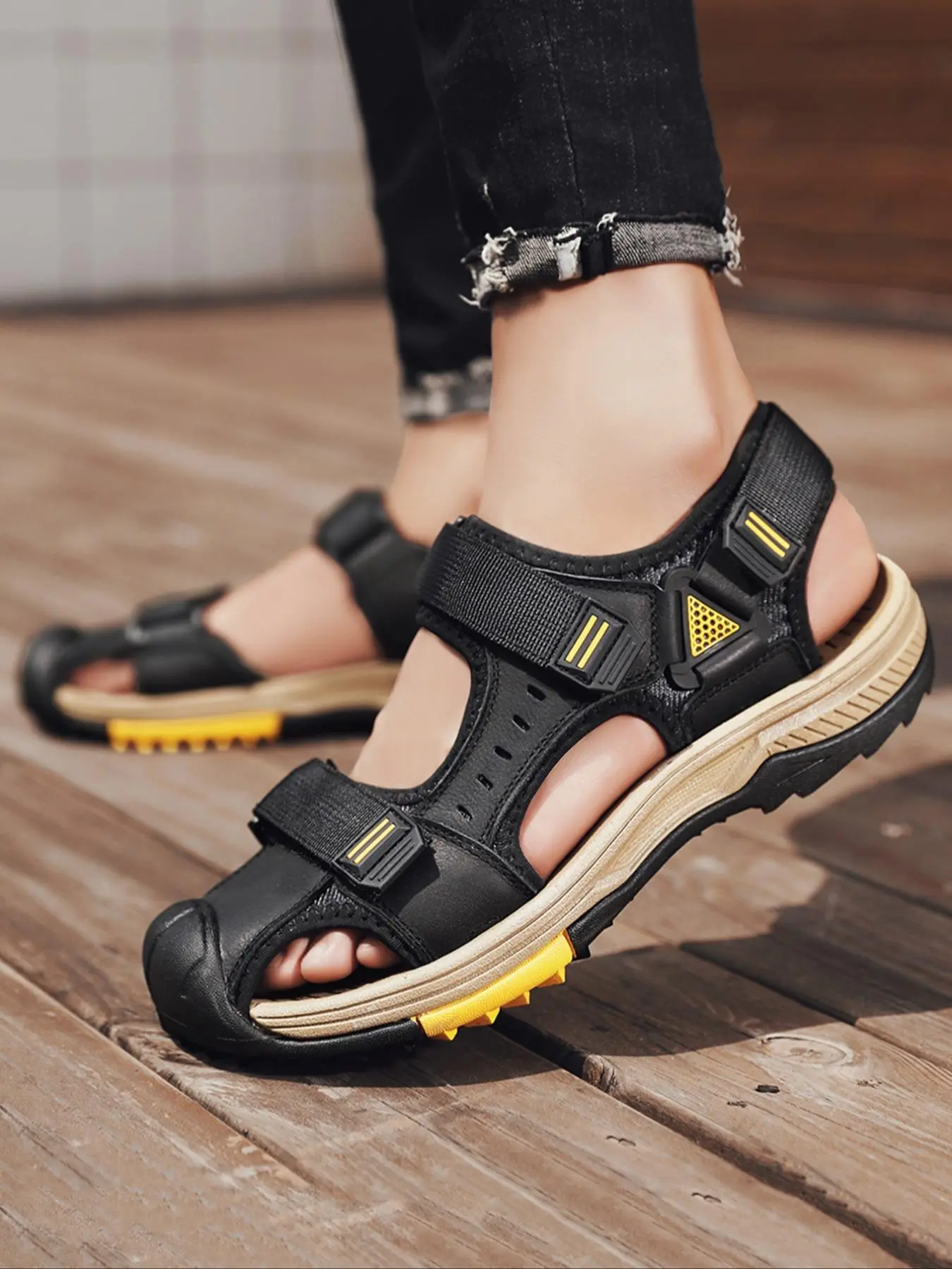 Men's Sporty Outdoor Beach Sandals, Casual Comfortable Outdoor Hiking Trail Sandal, Breathable Non-slip Sandals for Outdoor Activities, Outdoor Walking Sandals, Adjustable Sandals, Durable Sandals
