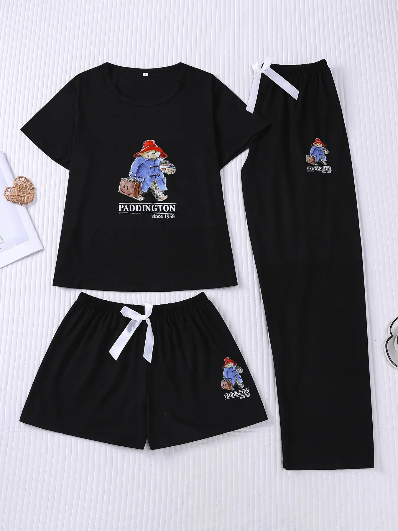 Women's 3-Piece Paddington Bear Print Black Matching Pajama Set Pjs, Short Sleeve T-Shirt + Shorts + Pants Combo, Casual Round Neck Loungewear, Cute Cartoon Style Soft Comfortable Sleepwear for All Seasons