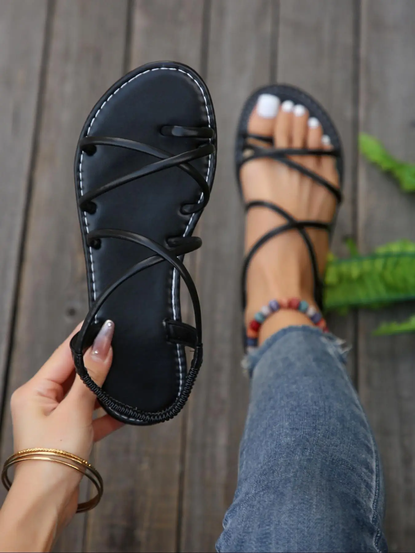 Women's Plain Color Criss Cross Strap Slip on Sandals, Casual Summer Pu Leather Flat Sandals for Outdoor Beach, All-match Commuter Shoes Back To Schoo