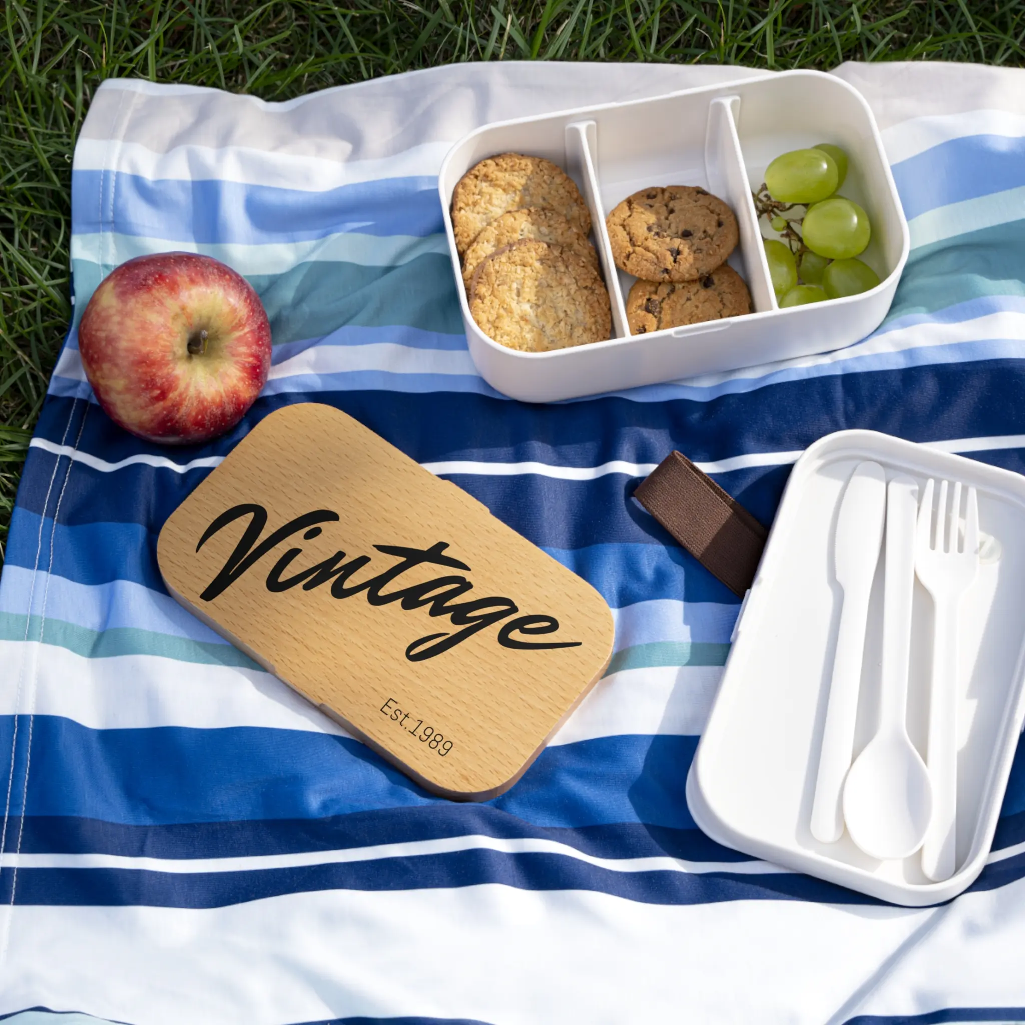 Vintage Wooden Bento Lunch Box - Est.1989 Retro Script, Silicone Tray, Elastic Tableware Accessory, Lid