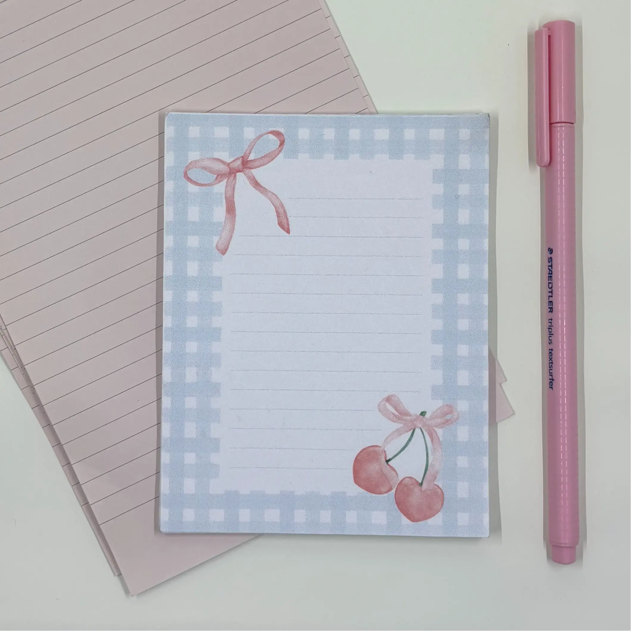 Notepad - 4 in x 6 in, 50 Sheets - Tear-Off Notebooks, Bow Design Notepad - Coquette Design - Cute Gift for Girls