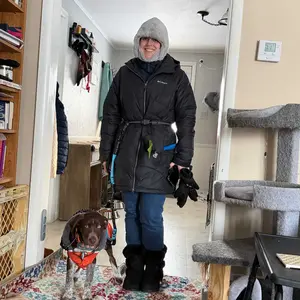 Product Review of iYoShop Hands Free Dog Leash with Zipper Pouch, Dual Padded Handles and Durable Bungee for Walking, Jogging and Running Your Dog from B**e