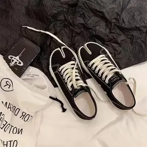 2024 Spring Women’s Training “Biscuit” Sneakers — Korean designer closed-toe canvas trainers for students