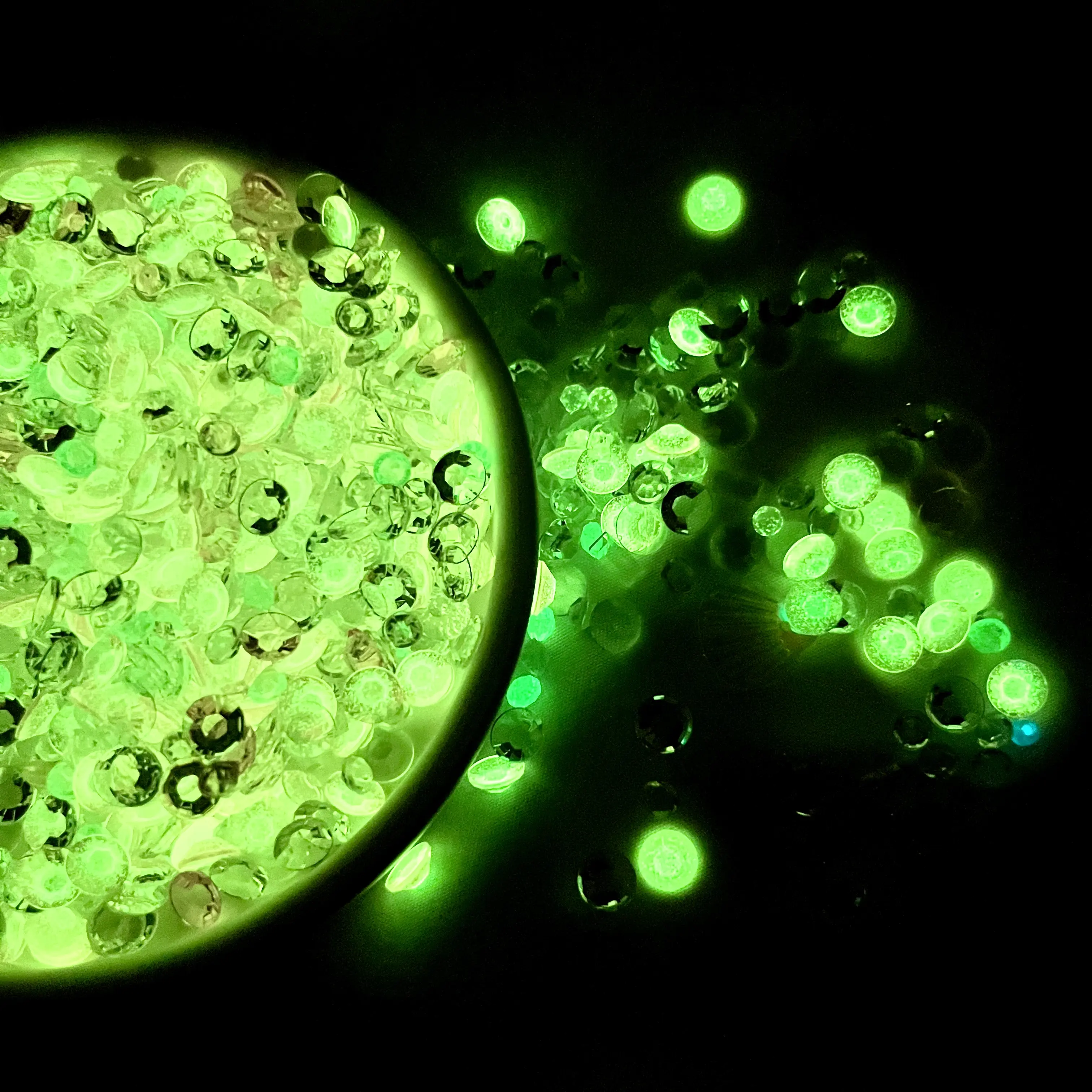 Luminous Pricess resin glowing in the dark Luminous Pricess resin glowing in the dark
