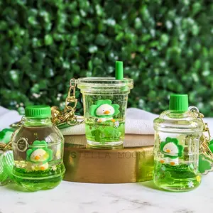 Lucky Duck Liquid Keychain, Green Gress Key Ring Accessory, Kawaii Animal Bag Charm, Cute Luck Fidget Shaker, Floral Clover Anxiety Toy keychains cute keychain