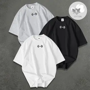 This 3-pack of men's fashionable casual short-sleeved crew neck T-shirts features a dumbbell print and is made from a slightly stretchy, comfortable cotton fabric. The regular fit makes these men's summer sweatshirts a perfect gift for your husband.