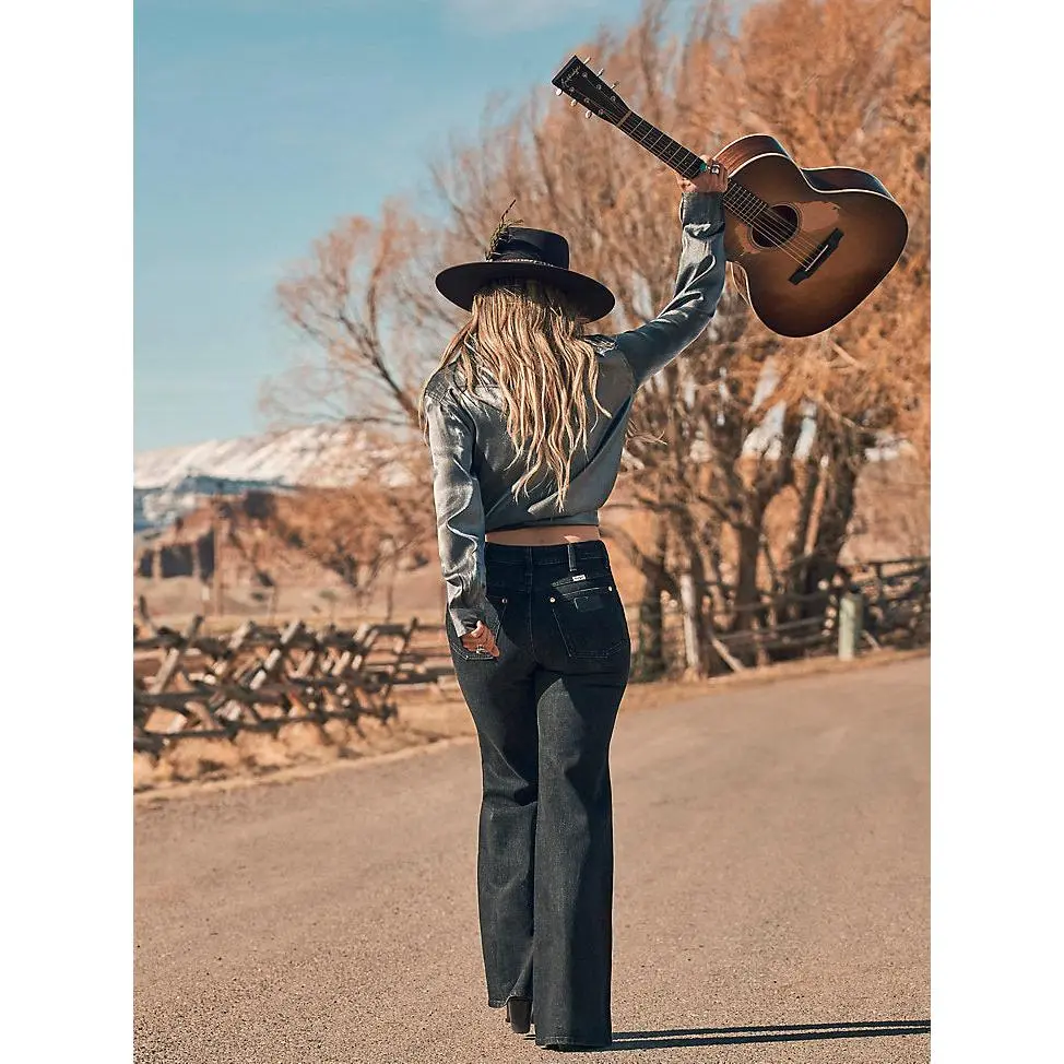Sale ✨Wrangler Lainey Wilson Dusk High Rise Flare Sale ✨Wrangler Lainey Wilson Dusk High Rise Flare