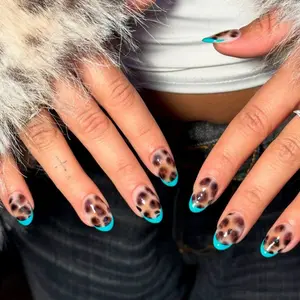 24pcs Oval Medium Short Nails, Tortoiseshell Base + Lake Blue French Tip, Reusable, Beginner Friendly, Includes Jelly Glue and Nail File