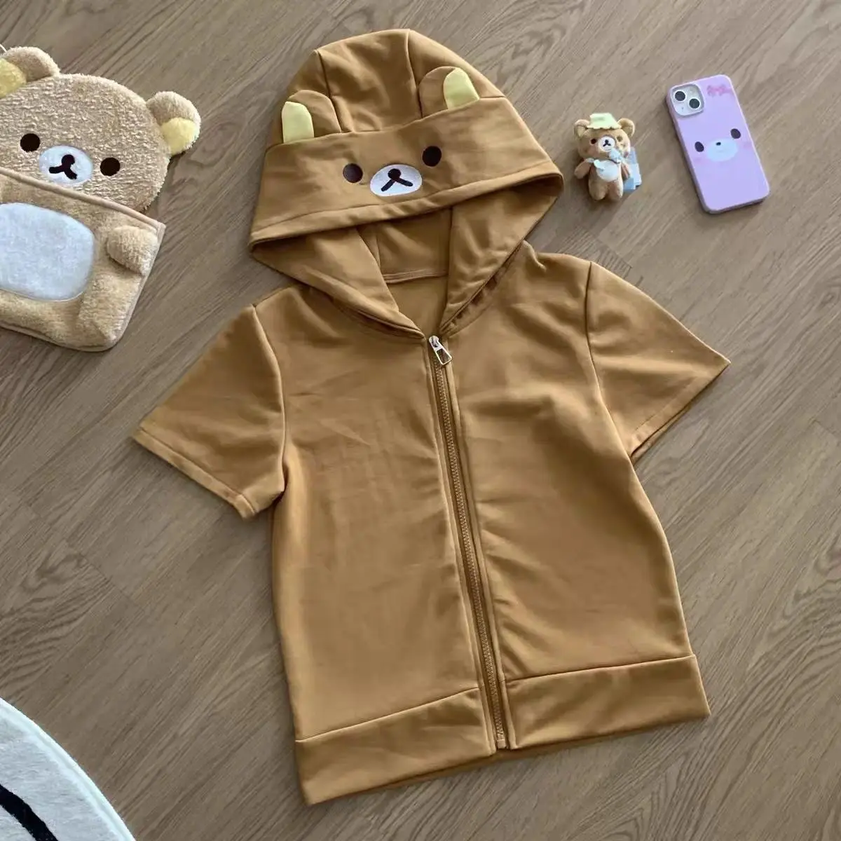 brown short sleeve