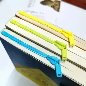 Set of 3 D Zipper Bookmarks, Durable Plastic Bookmarks for Readers, Cute Stationery Gifts for Boys and Girls