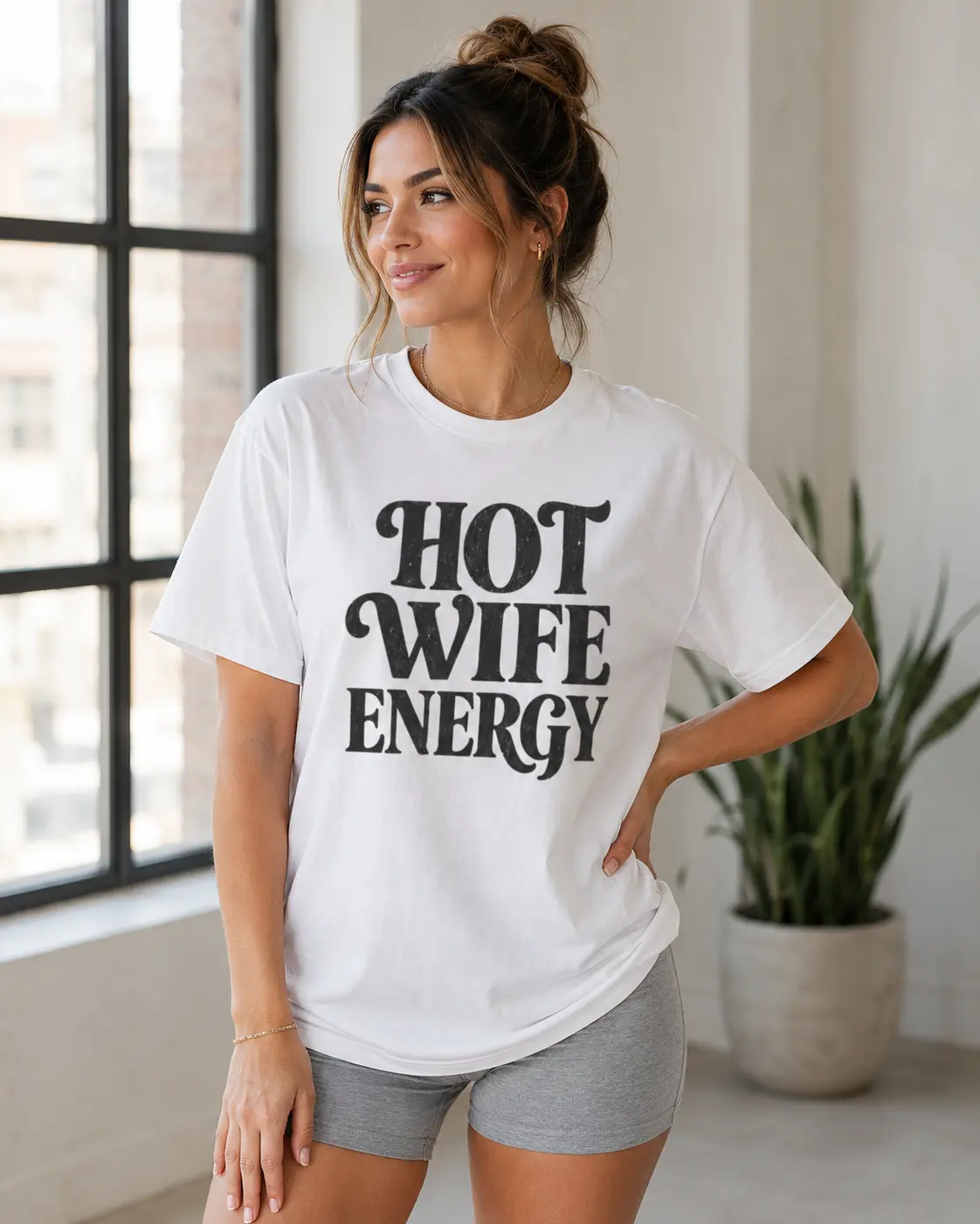 Women's Retro Script Typography Hot Wife Energy T-Shirt, Casual Short-Sleeve Classic Graphic Tops, Graphics, Shortsleeve, Solid
