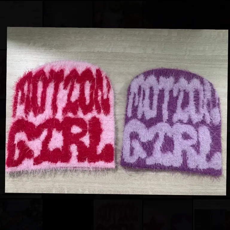 Motion Girl winter (mohair) beanie