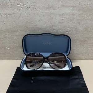 Pre-owned Gucci R2559 Resin Sunglasses C1858422610 0405 T3 Mia