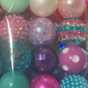 Live pick 12 pieces of 20mm bubble gum bead mix