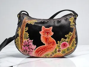 Handmade Leather Fox Purse - High-Quality Animal-Themed Crossbody Bag with Intricate Design & Adjustable Strap for Everyday Use