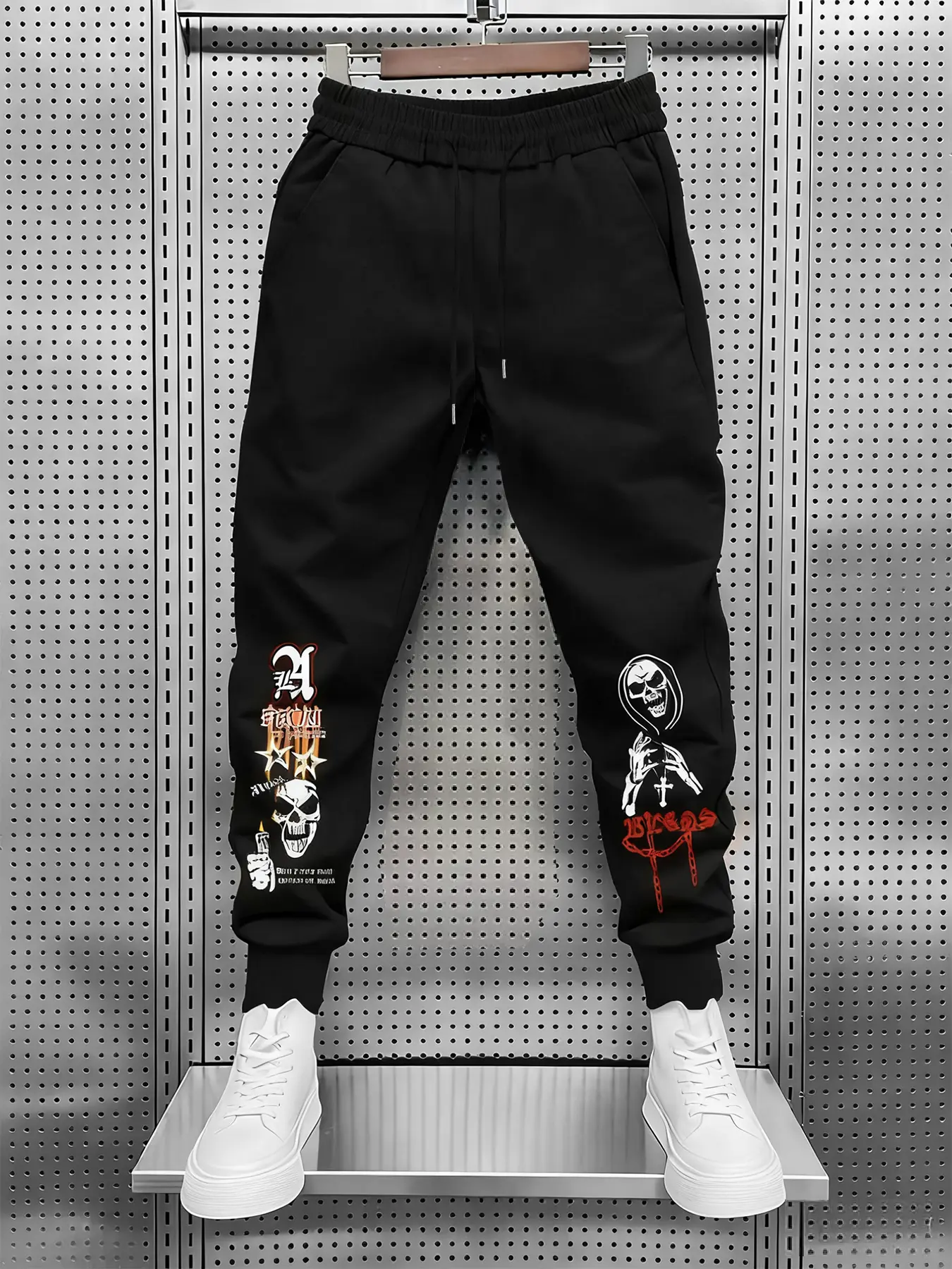 Men's Dark Cool Skull Print Jogger Pants, Cuffed Athleisure Pants, Loose Fit with Cuff Design, Casual Style, Geometric Pattern, All Seasons, Tapered Sweatpants