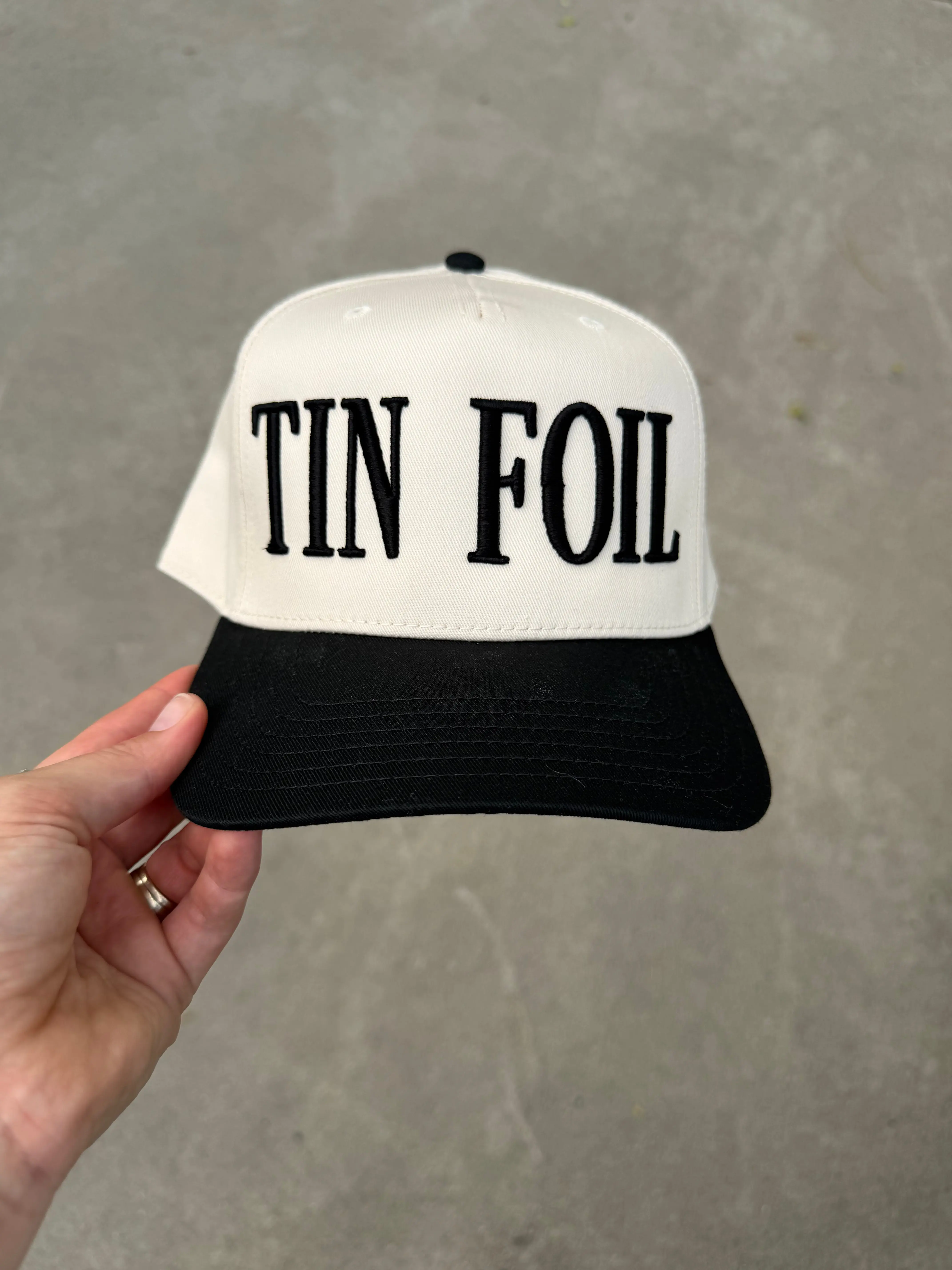 Embroidered Tin Foil Trucker Hat, Puff Letter Two Tone Baseball Cap, Funny Conspiracy Humor Snapback, Retro Unisex Gift for Men Women