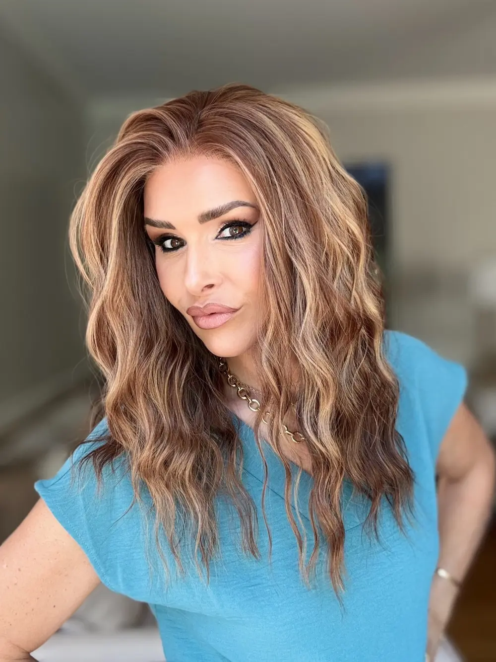 AISOM Mila Sunkissed Caramel Water Wave Free Part 13x4 Lace Front Synthetic Wig with Scandinavian Hairline Low Density Glueless Wig 16 Inches Natural Looking High Quality Synthetic Lace Wig