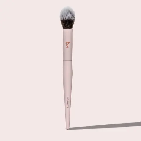 LYS Beauty Highlighter & Buffer Brush - Professional Face Makeup Brush, Cruelty-Free Domed Tool for Buildable Finish, Easily Diffuses Liquid, Cream, and Powder (Beauty & Personal Care), Face Makeup Brushes