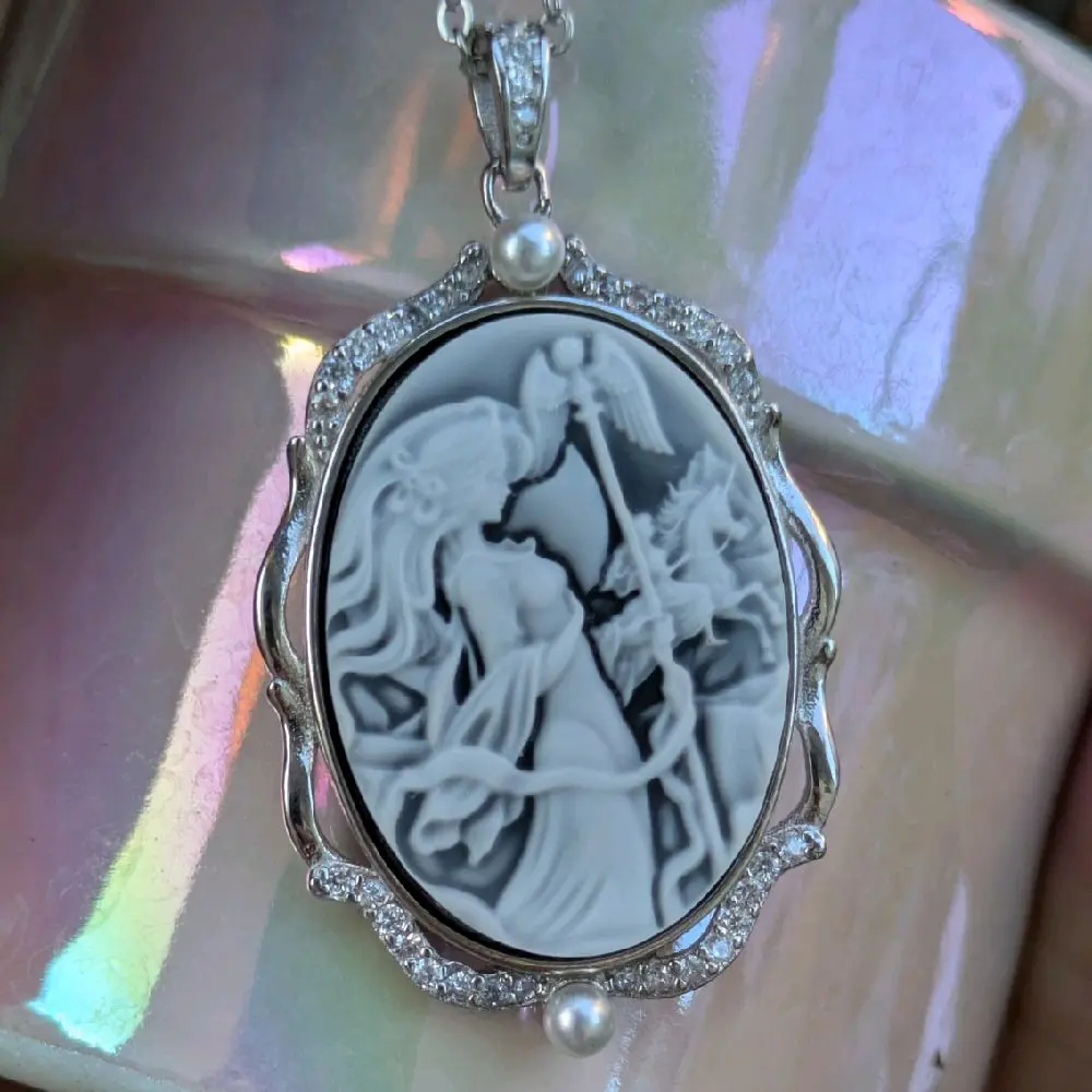 Nyx Black Agate Jeweled Pearl Silver