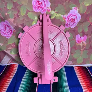 Prensa de Tortillas Redonda 11 in Color Rosa Ideal for Making Perfect Tortillas Kitchen Utensils Set