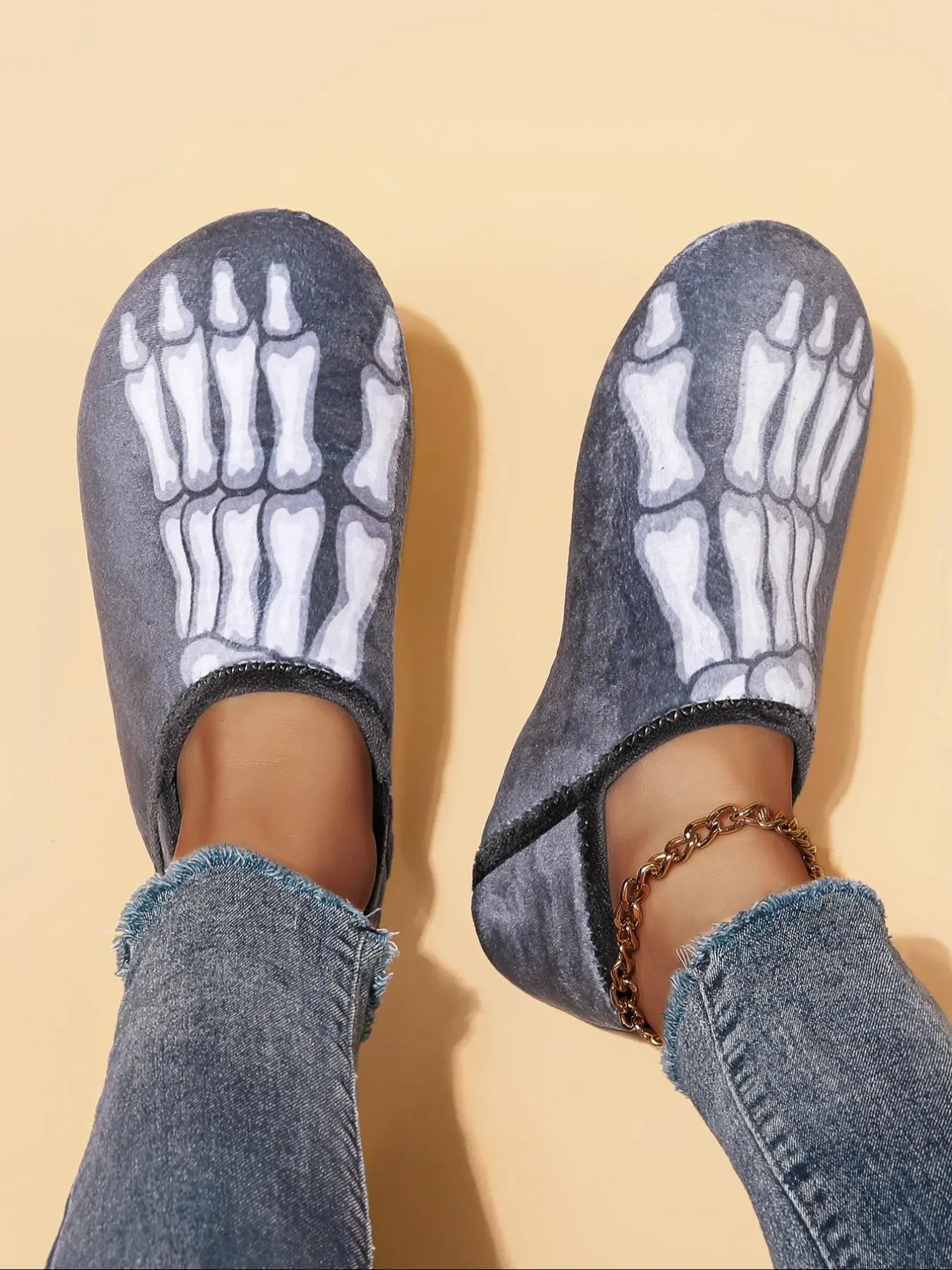 Women's Skeleton Print Slip on Slippers, Casual Soft Comfortable Home Slippers, Warm Slippers for Indoor & Outdoor Use for Fall & Winter