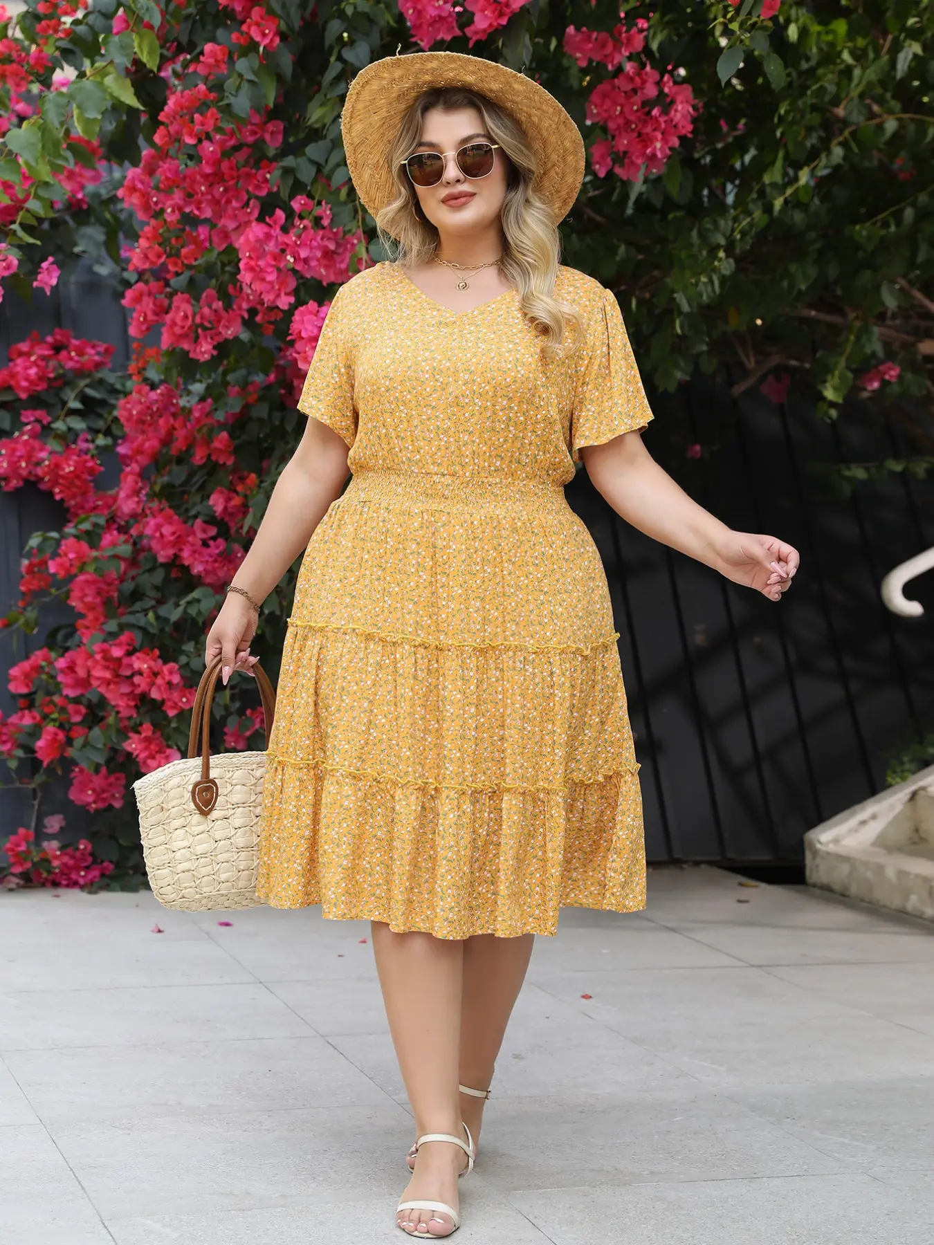 Women's Plus Size Maxi Dress, Boho Printed Floral Pocketed Vneck Short Sleeve Casual Everyday Summer Dress, Comfortable, Chic, Elegance and Fashionable, Loose Fit, Ideal for Daily Wear